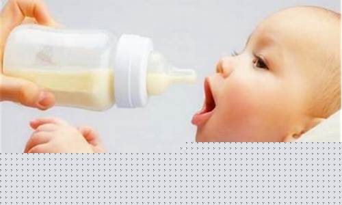 婴儿需要每天喝多少奶？