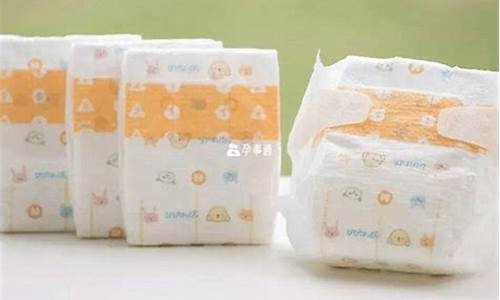 婴儿多久换一次尿布？