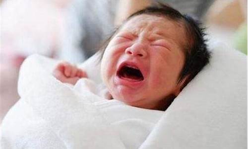 婴儿晚上哭闹怎么办？