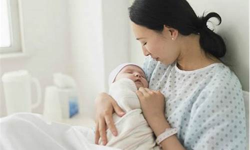 产后母乳喂养期间如何避免乳房感染？