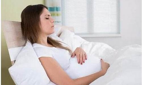 怀孕中期需要避免哪些食物？