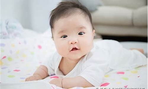 婴儿什么时候能够开始模仿表情？